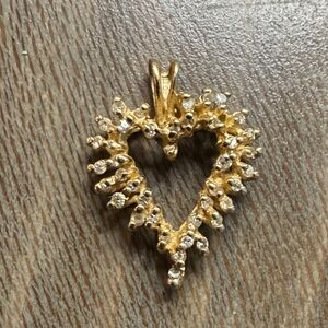 10k Gold Diamond Heart Pendant